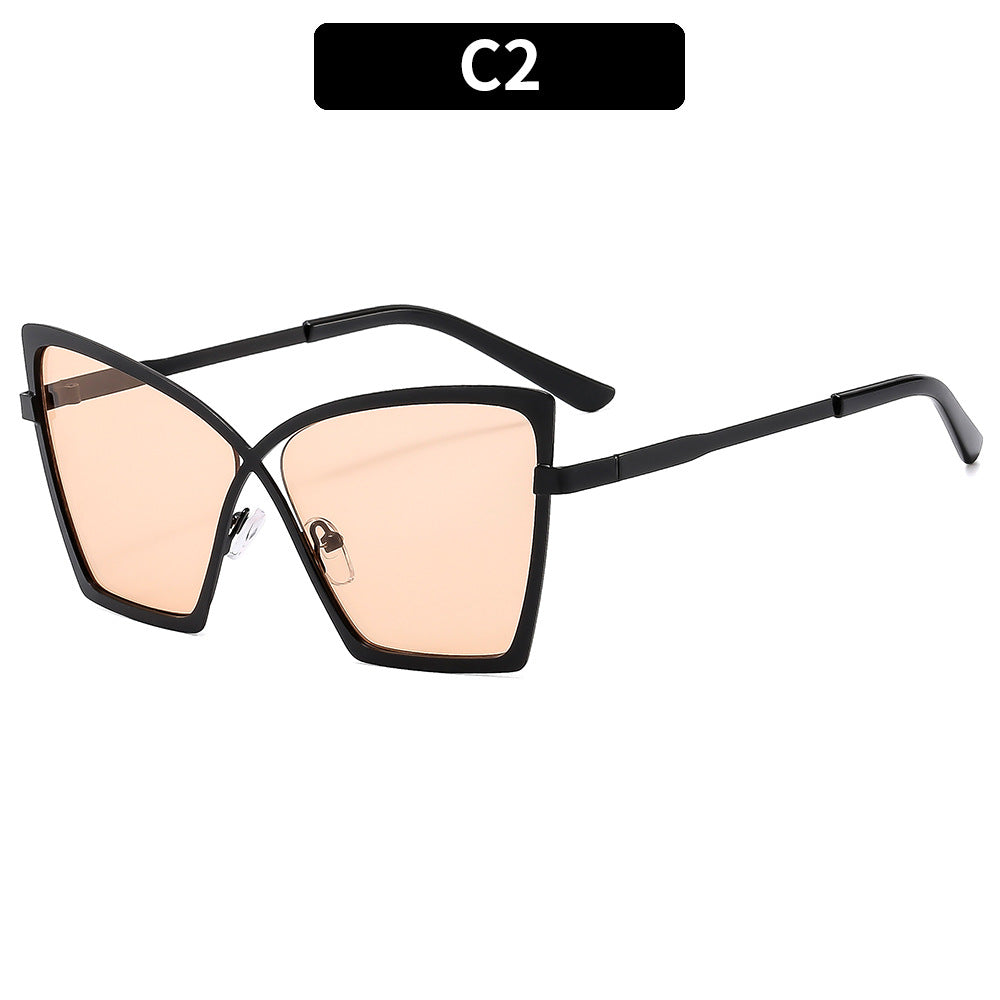 Luxurious Oversized Cat-Eye Sunglasses