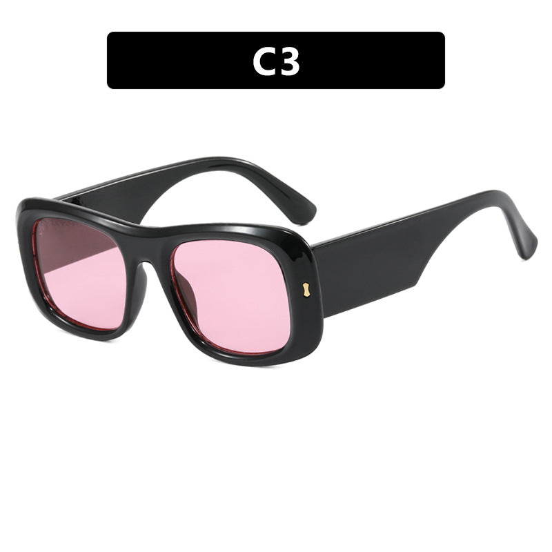 Women's square sunglasses with reflective protective lenses and modern frame construction Kalsten