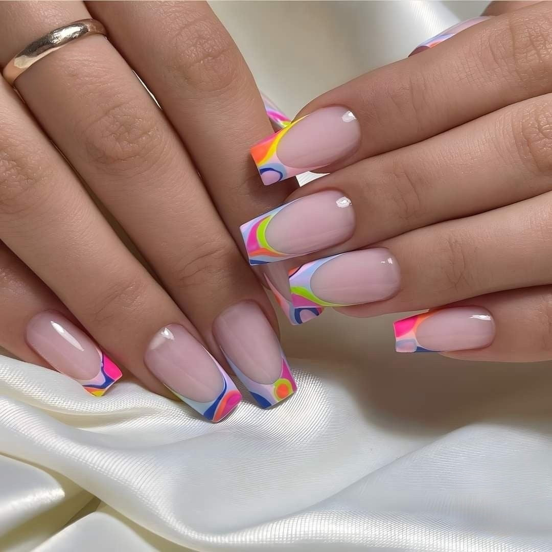 Creative and colorful nail art Kalsten