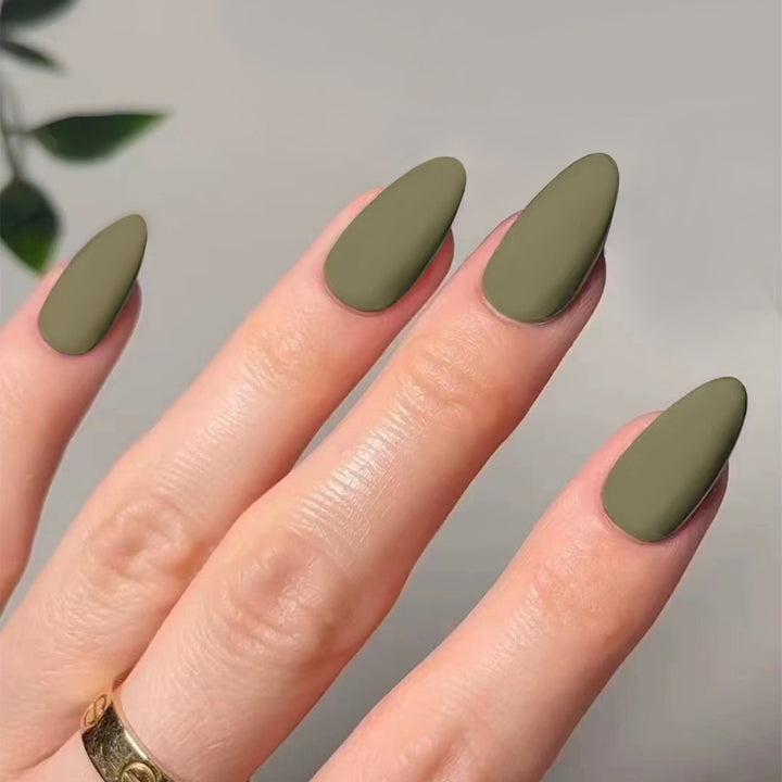 Artful stiletto nails in matte design Kalsten