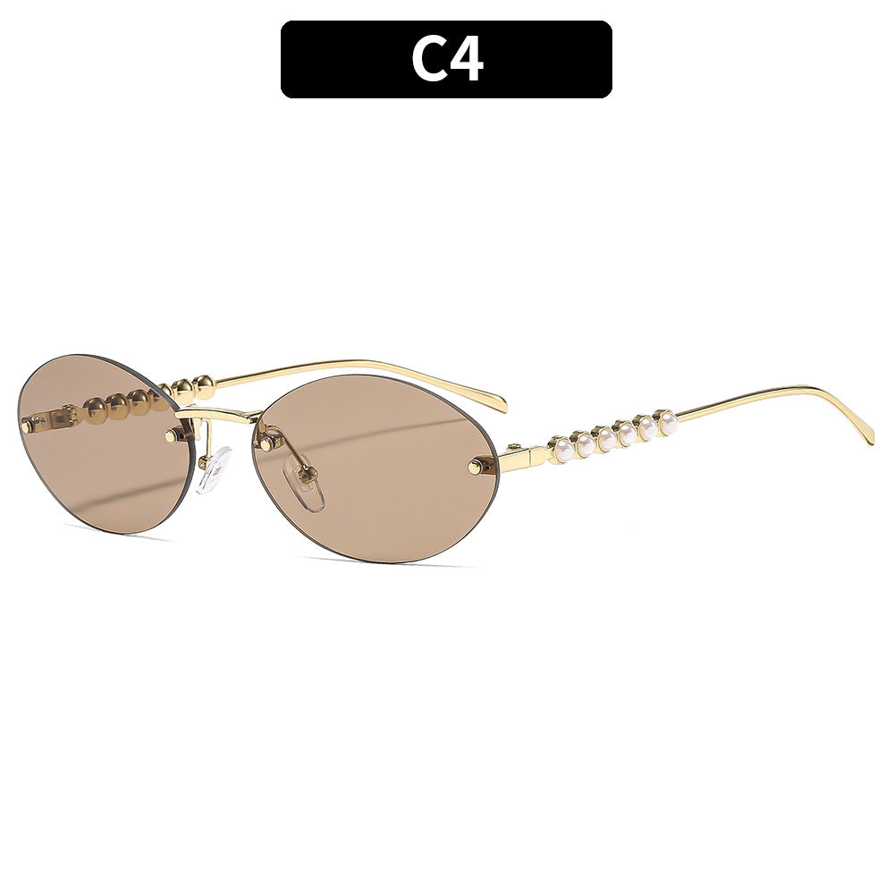 Elegant Oval Frame Sunglasses with Decorative Pearl Accents