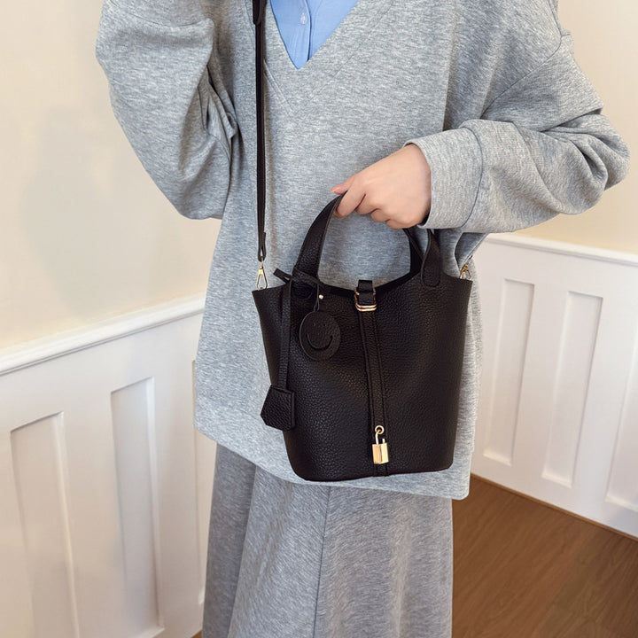 Chic Textured Shoulder Bag Kalsten