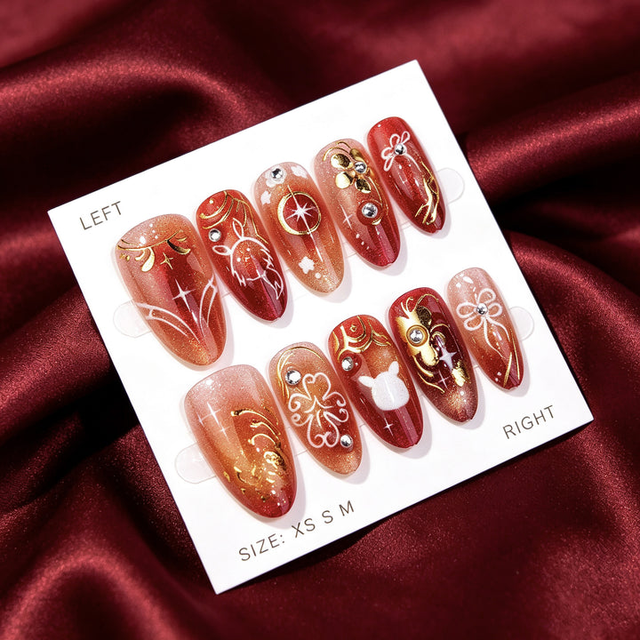Decorative Nail Art Set with Gold Accents