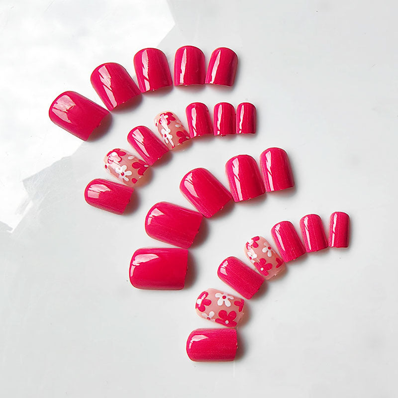 Artificial nails in playful flower pattern Kalsten