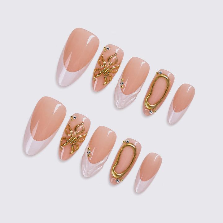 Elegant artificial nails with luxurious golden decorations Kalsten