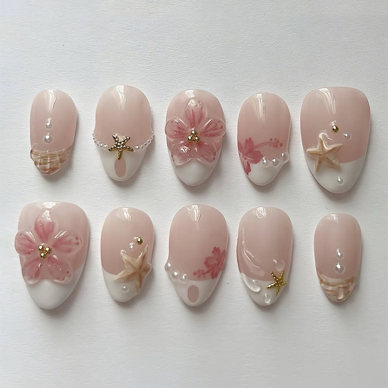 Artful nail set with floral accents Kalsten