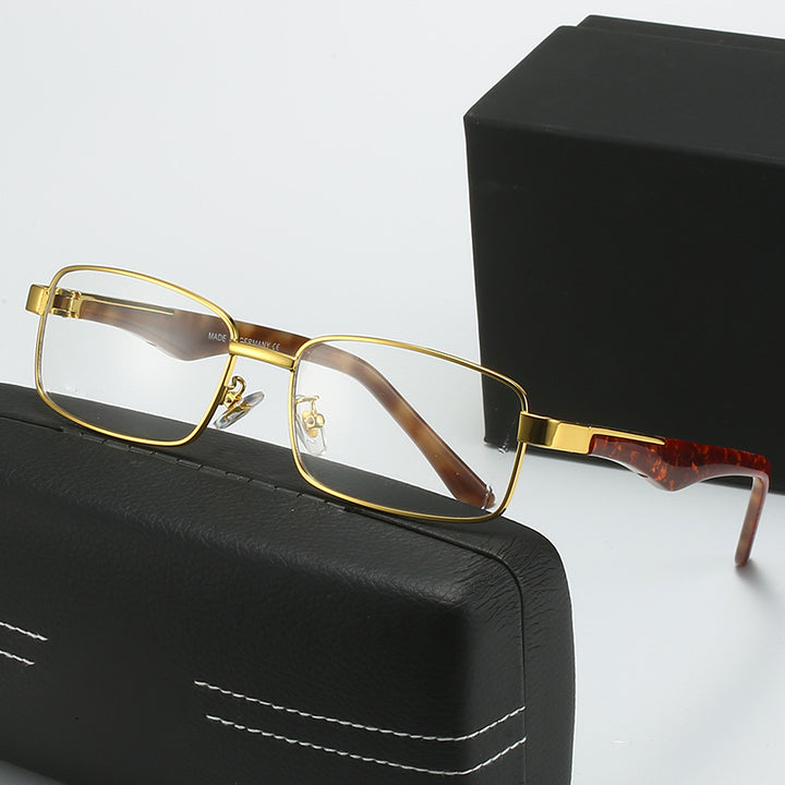 Women's corrective glasses with elegant gold-colored frame and stylish design Kalsten