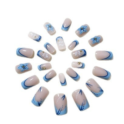 Floral-Themed Press-On Nail Art Kalsten