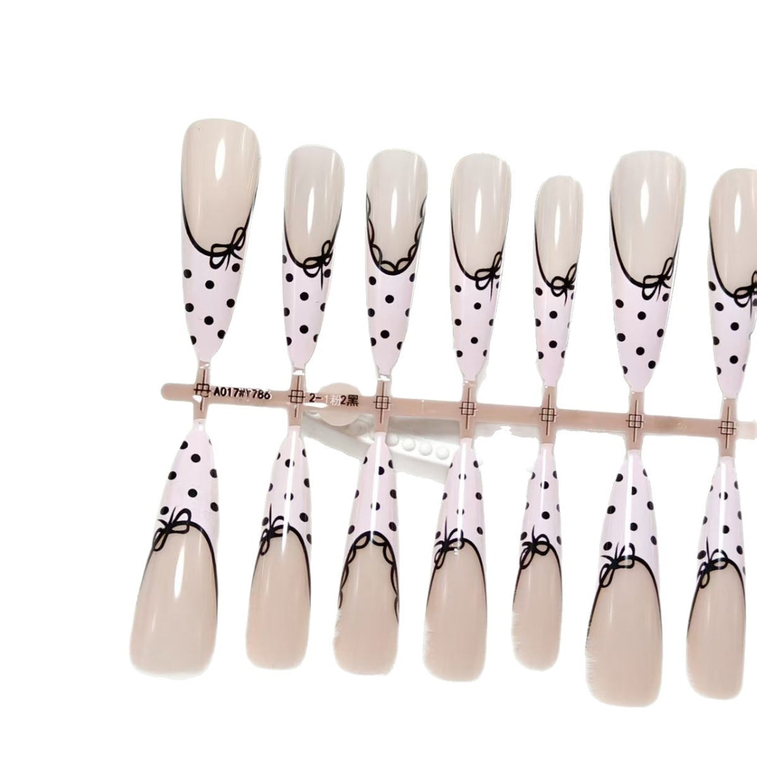 Trendy Nail Art Kalsten