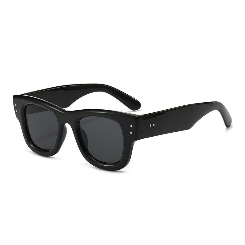 Retro-Influenced Bold Frame Sunglasses Kalsten