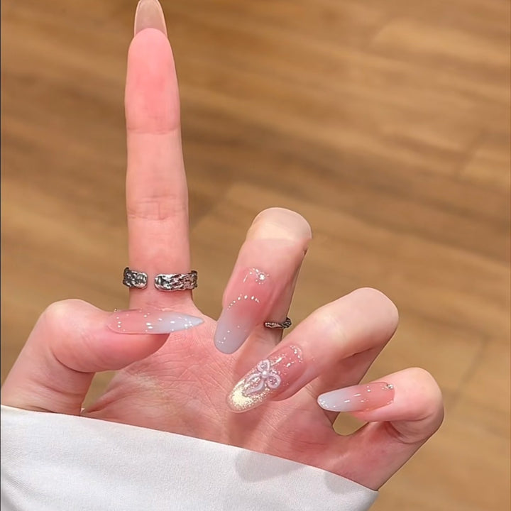 Artistic Press-On Nail Set with Floral and Glossy Accents Kalsten