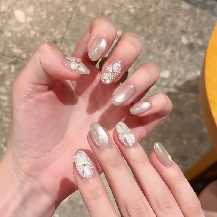 Artificial nails with delicate flower design Kalsten