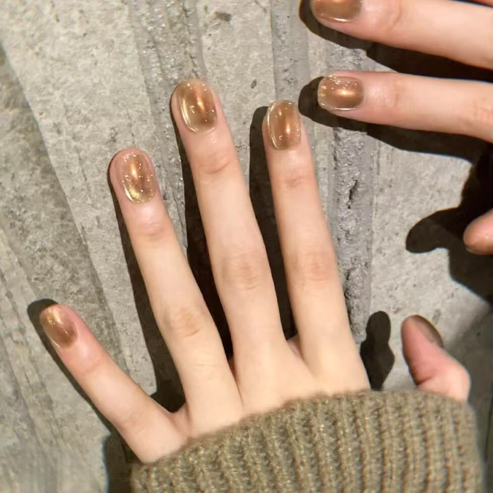 High-quality artificial nails with glossy finish Kalsten