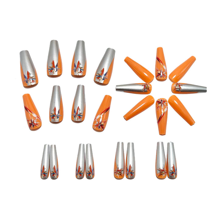 Artificial nails with glamorous metallic and floral accents Kalsten