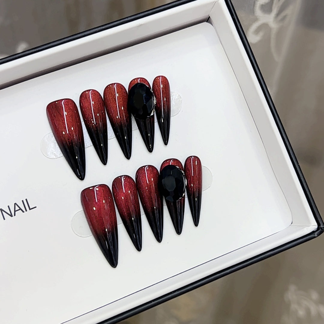 Artistic Gothic-Inspired Press-On Nail Set Kalsten