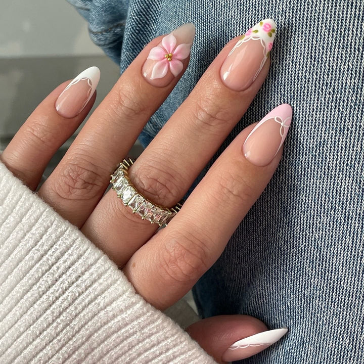 Artistic Press-On Nail Set with Floral Accents Kalsten 1789389180