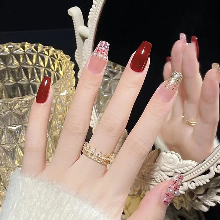 Fashionable artificial nails with glitter details Kalsten