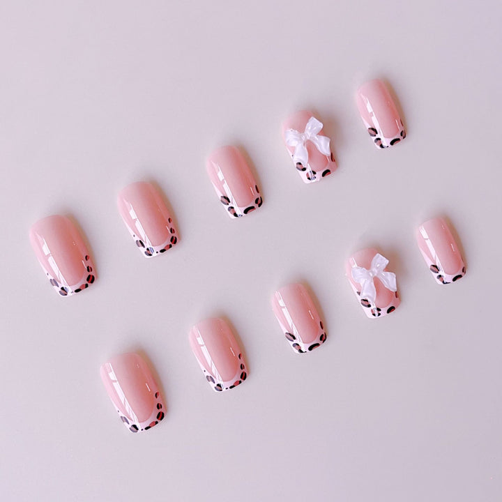 Nail art set with glamorous 3D flower decorations Kalsten