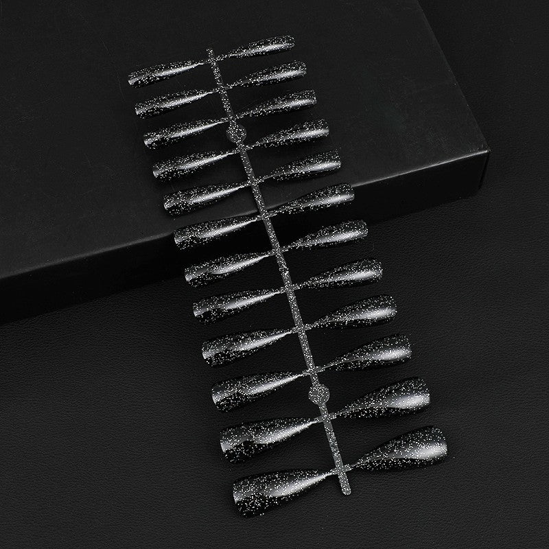 Glittering artificial nails in elegant design Kalsten