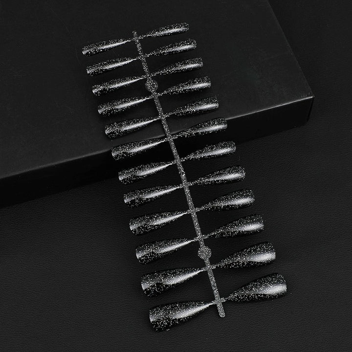 Glittering artificial nails in elegant design Kalsten