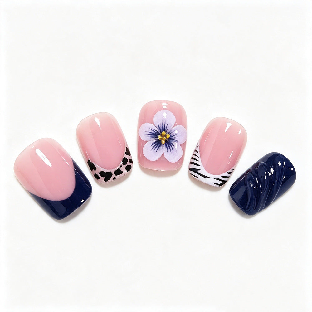 Floral Accented Nail Art Set Kalsten