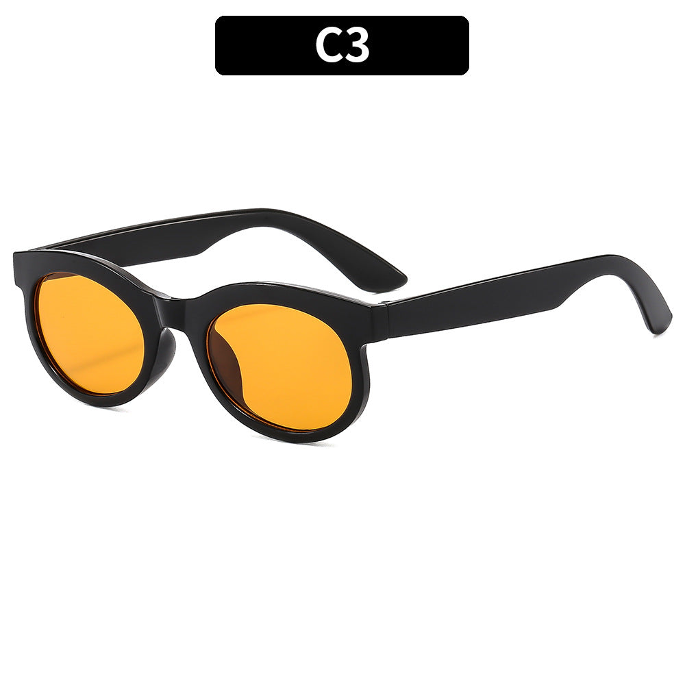 Stylish Cat-Eye Sunglasses with Unique Tortoiseshell Frame