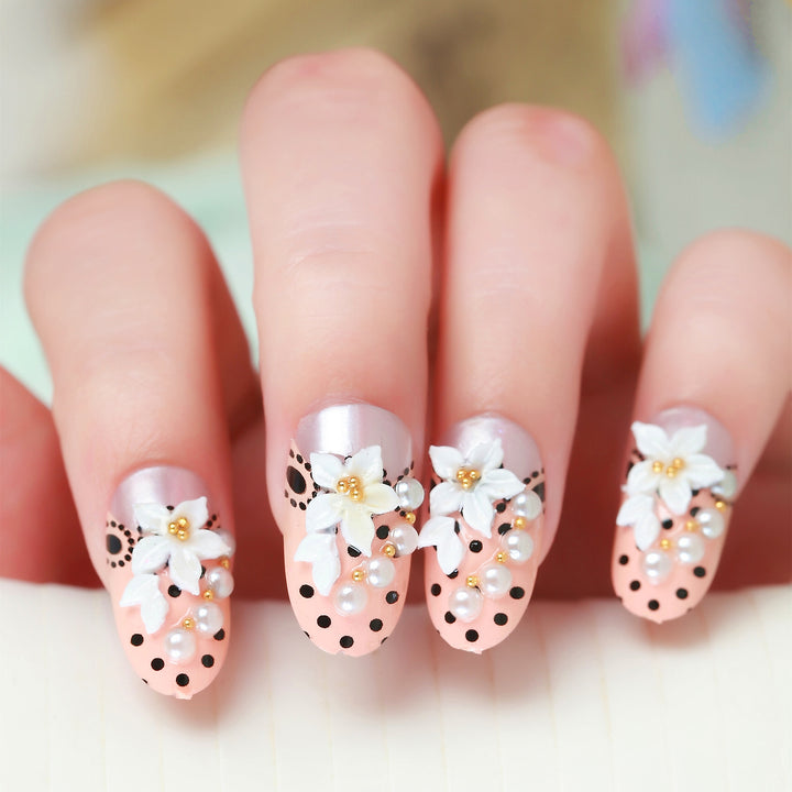 Artificial nails with elegant flower and rhinestone design Kalsten