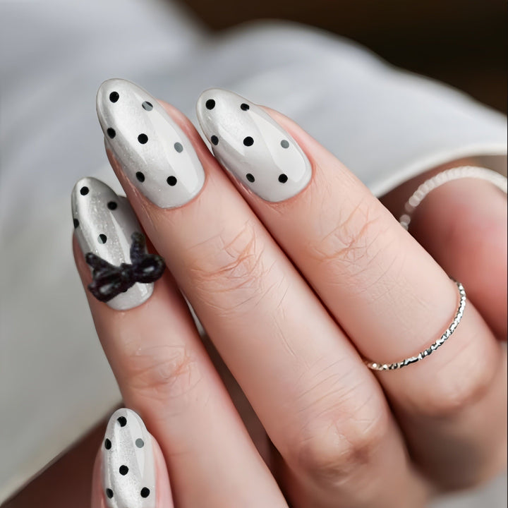 Polka Dot Press-On Nail Art Kalsten