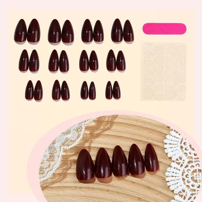 Acrylic nail set with elegant pointed accents Kalsten