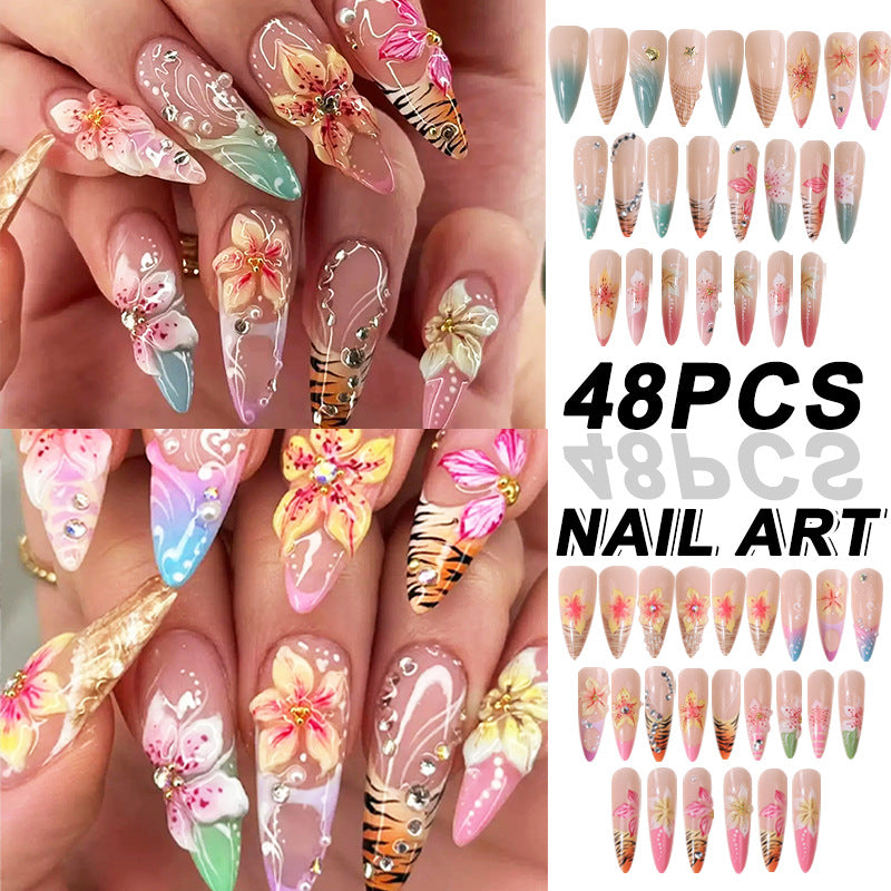 Premium Decorative Press-On Nail Set Kalsten