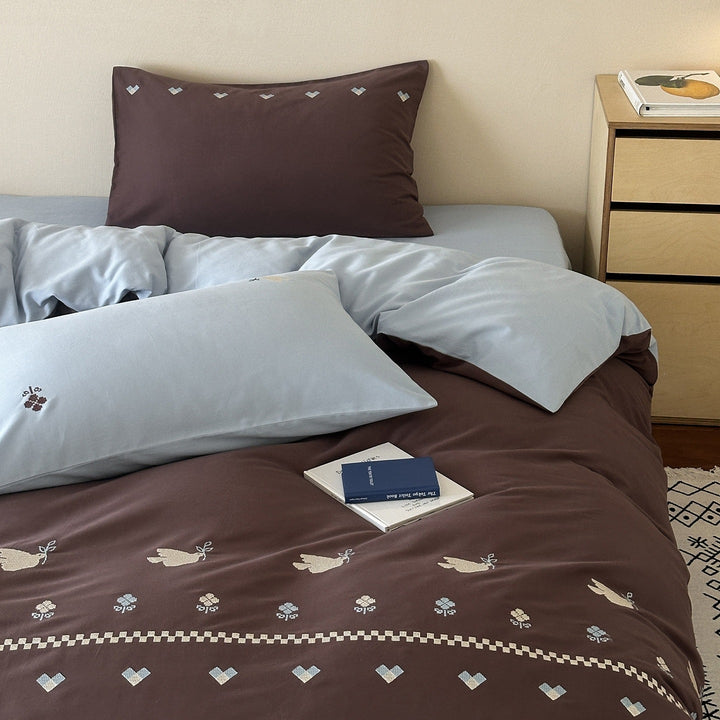 Reversible cotton percale duvet cover set with delicate rose embroidery