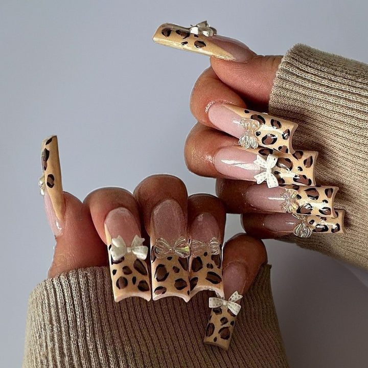 Artistic Long Press-On Nail Set with Abstract Design
