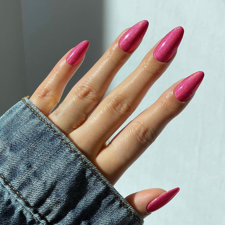 Glossy Press-On Nail Set with Iridescent Shine Kalsten