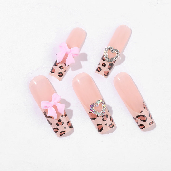 Artistic Press-On Nail Kit with Charming Leopard and Bow Designs kalsten
