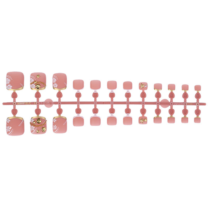 Artificial nail set with elegant, floral accents and golden decorations Kalsten