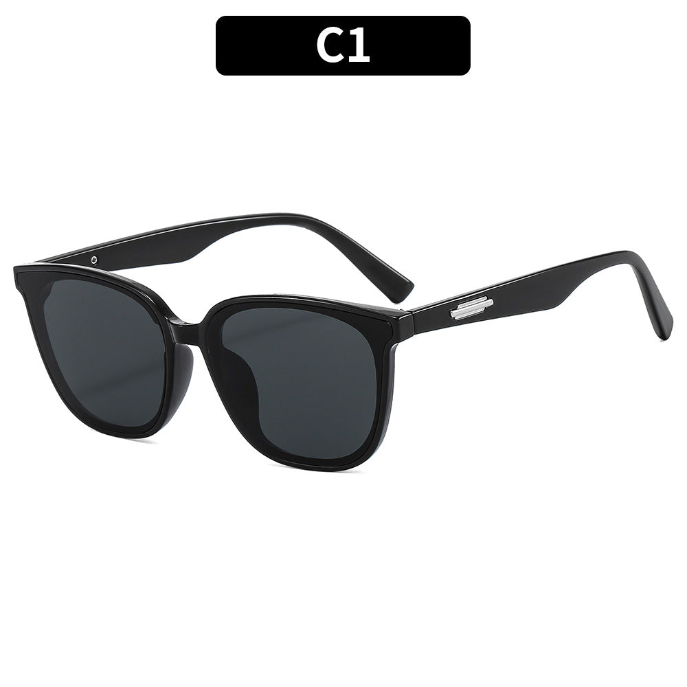 Elegant Oversized Cat-Eye Sunglasses