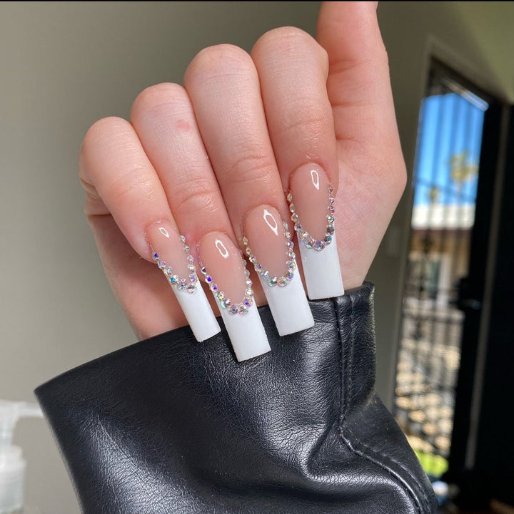 Artificial nail set with glamorous rhinestones and elegant tip decorations Kalsten