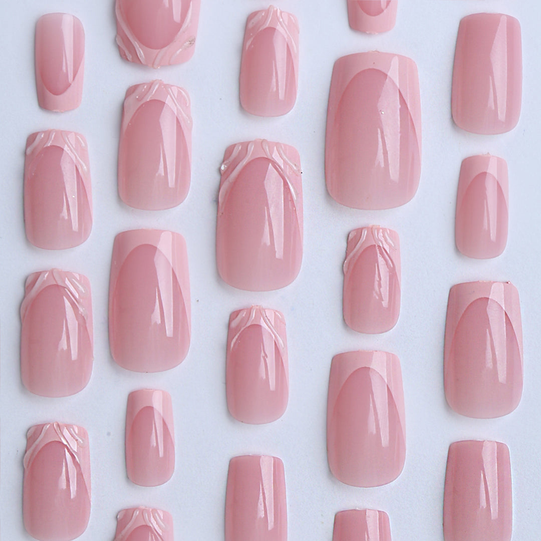 Artificial nails with elegant tip accents Kalsten