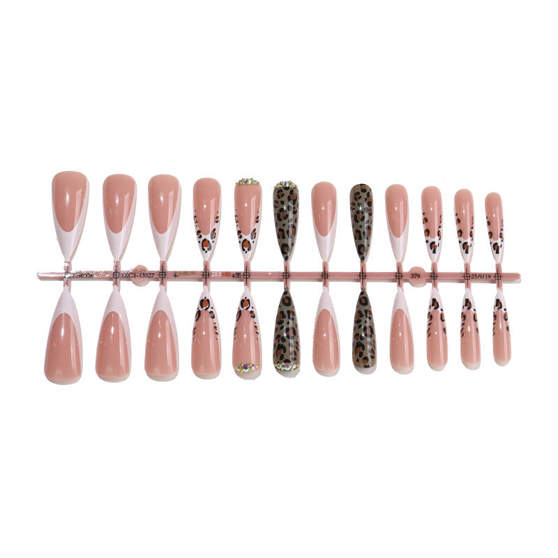 Chic Stiletto Press-On Nail Set kalsten