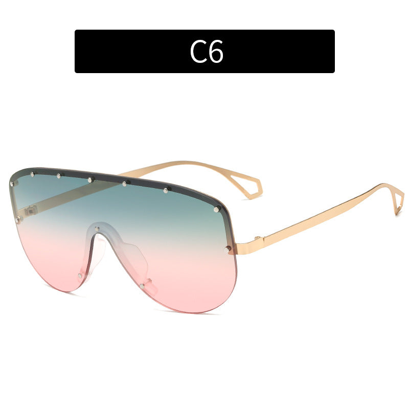 Oversized Shield Sunglasses Modern Look