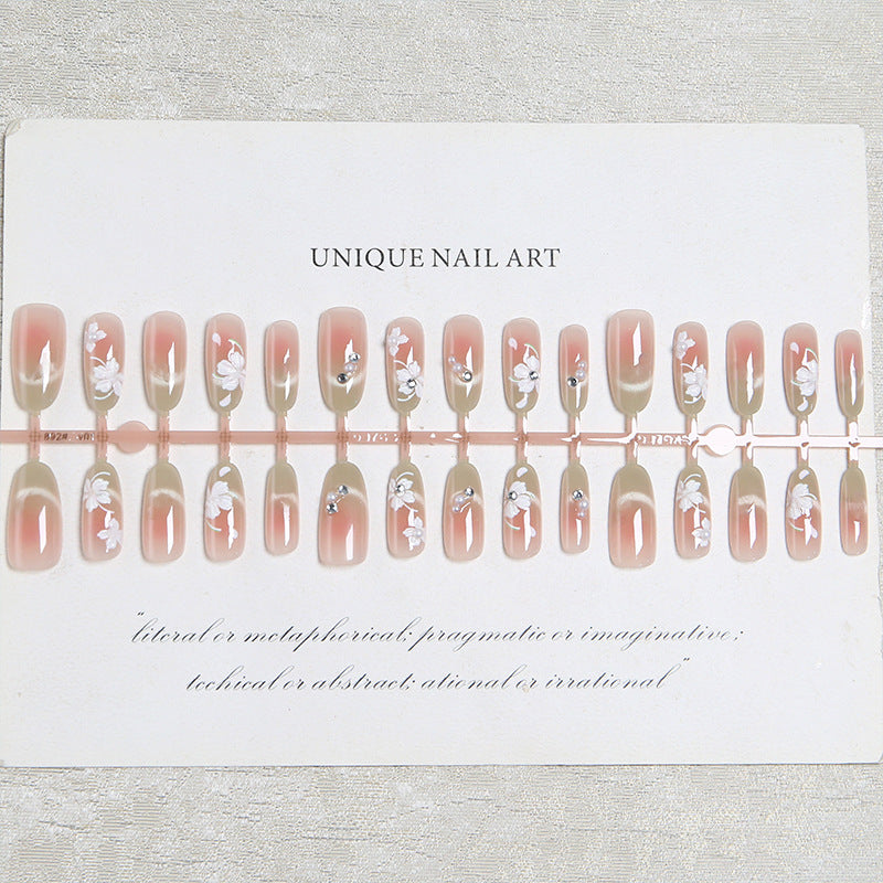 Artificial nail set with elegant floral accents Kalsten