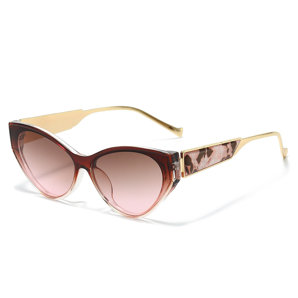 Chic Cat-Eye Sunglasses with Unique Detailing Kalsten