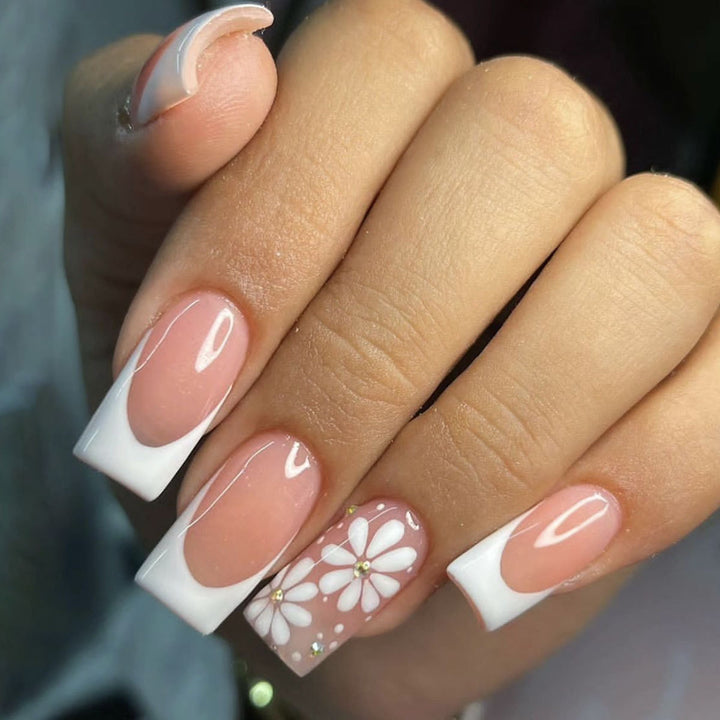Elegant Floral Accent Nail Art Extensions Kalsten