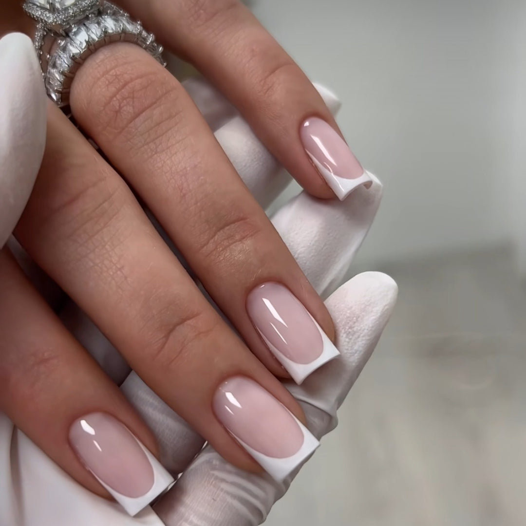 Artificial nail set with elegant French design and high-gloss finish Kalsten