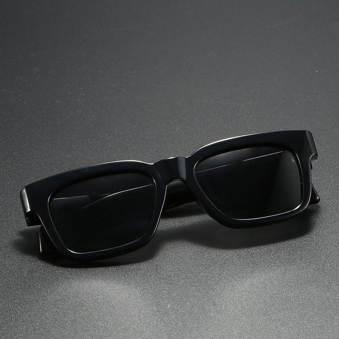 Women's square sunglasses with distinctive tortoiseshell pattern Kalsten
