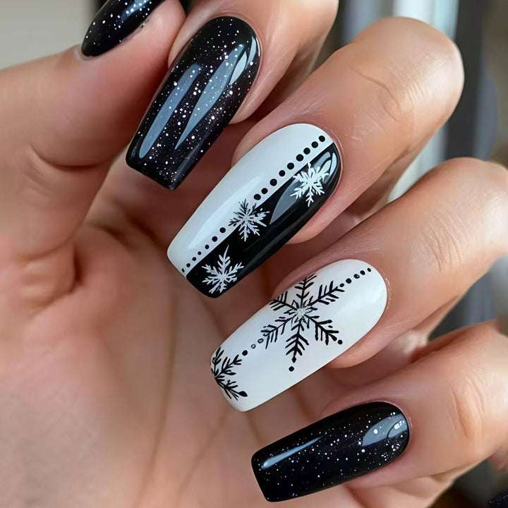 Elegant Winter Snowflake Nail Art Kalsten