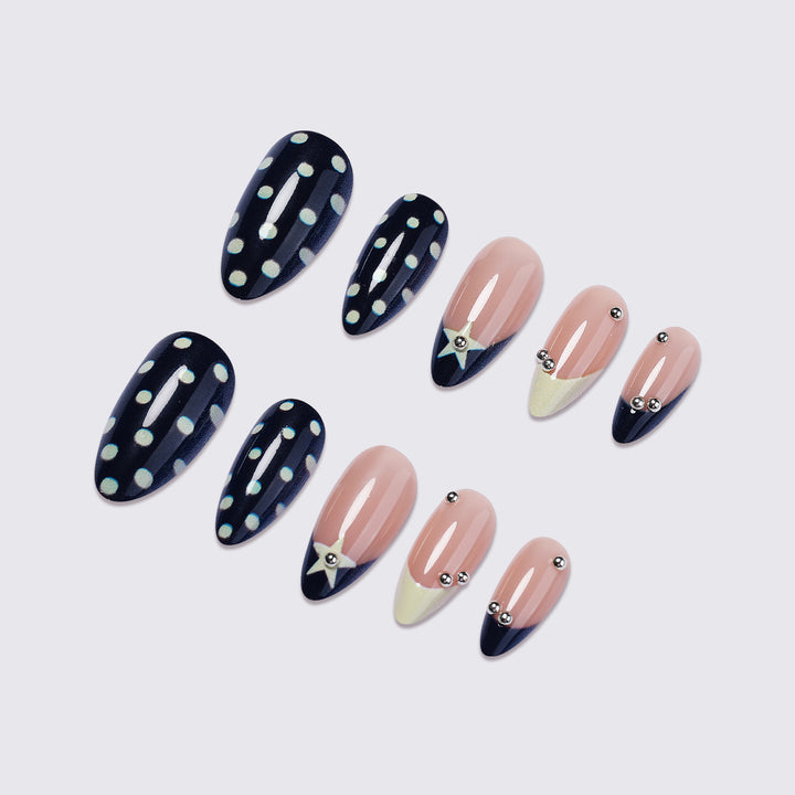 Artificial nail set with stylish star and dot patterns Kalsten