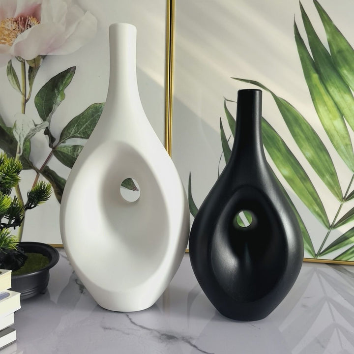 Artistic Contemporary Teardrop Vase Kalsten