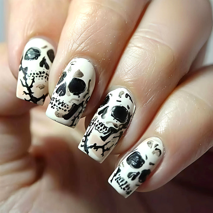 Creative artificial nails with lovingly detailed skull design Kalsten