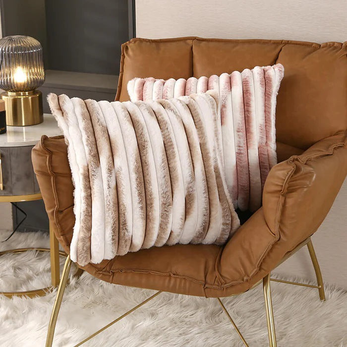 Square cushion cover made of wavy artificial fur with ribbed tube structure Kalsten